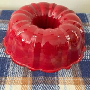 Vintage Red Enamelware Jell-O Mold Bundt Style | Metal Gelatin Dessert Ring 9.5"